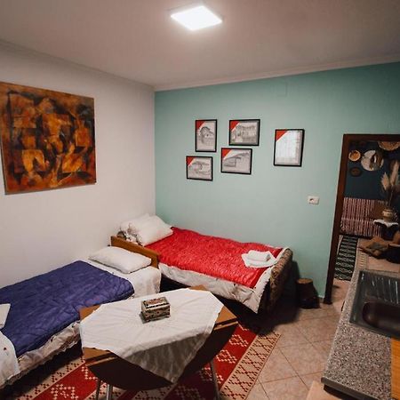Bb Apartament Apartman Gjirokastra Kültér fotó