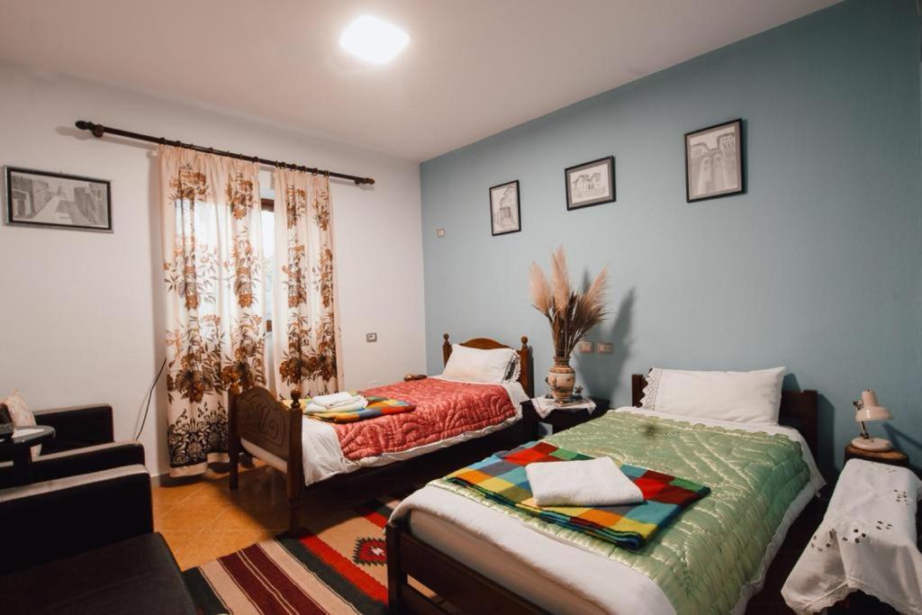 Bb Apartament Apartman Gjirokastra Kültér fotó